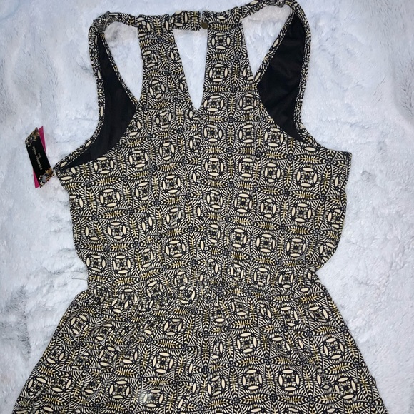 NWT xhilaration tan & black tribal print romper - Picture 5 of 7